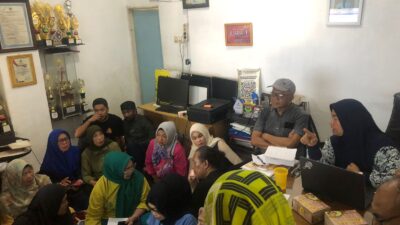 Lurah Mampu Sosialisasikan Aplikasi SIMLURAH Mobile kepada RT-RW