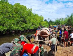 TNI dan Warga Kebut Pembangunan Jembatan Penghubung Taipa-Ulusawa di Konawe Utara