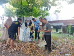 Lurah Mampu Bersama Warga dan RT/RW Gelar Kerja Bakti di Asrama POM Gatot Subroto
