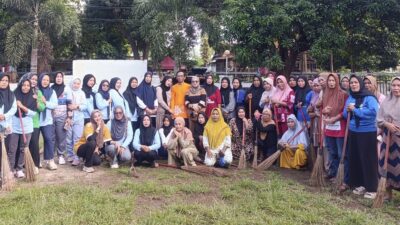 Camat Kelara Pimpin Jumat Bersih, Ajak Warga Jaga Kebersihan Lingkungan