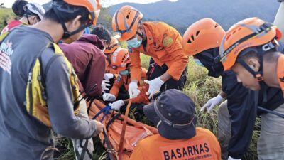 Lima Pendaki Tersambar Petir di Puncak Gunung Monrolo Maros, 1 Orang Meninggal Dunia