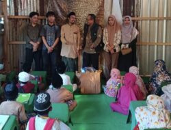 Mahasiswa Psikologi UIT Beri Dukungan kepada Ustadz Ardi yang Terdampak Penggusuran