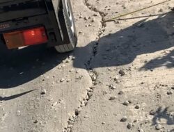 Baru Setahun Digunakan, Pekerjaan Rabat Beton di Pa’lameang Jeneponto Rusak Parah