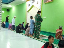Bangun Kedekatan Religius, Babinsa Koramil 1409-05/Pallangga Safari Subuh Bersama Masyarakat Dusun Lambengi