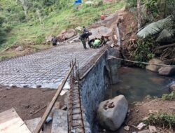 Optimalkan Konektivitas Wilayah, Kodim 1409/Gowa Terus Genjot Pembangunan Jembatan Armco di Tombolopao