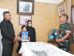 Turut Berduka, Pangdam Hasanuddin Sampaikan Belasungkawa atas Berpulangnya Salah Satu Personel Terbaik