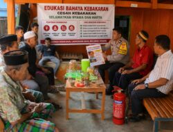 Antisipasi Kebakaran Lahan, Polisi di Arungkeke Jeneponto Edukasi Warga Soal Bahaya Bakar Sampah
