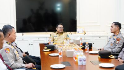 Hari Pertama Berkantor, Kapolresta Gowa Silaturahmi dengan Wakil Bupati Darmawangsyah Muin