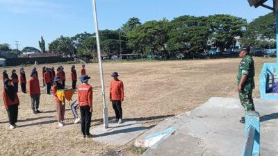 Babinsa Bersama Polsek Bontonompo Bina Calon Paskibraka untuk melatih Keteguhan Hati