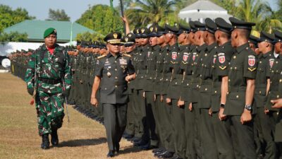 Pangdam XIV/Hasanuddin Lantik 324 Bintara Infanteri, Tangis Haru Orang Tua Iringi Langkah Pengabdian Prajurit Muda
