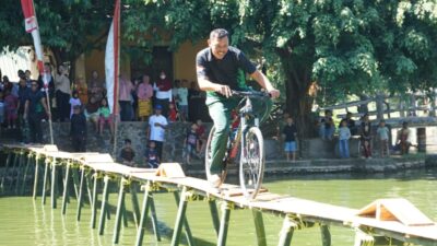 Semarak HUT RI Ke-81, Kodim 1409/Gowa Gelar Lomba Sepeda Lintas Kolam di Permandian Sileo