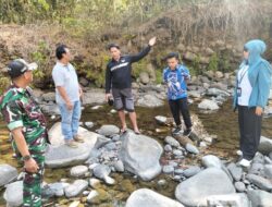 Perwakilan Korem dan Pemkab Gowa bersama Babinsa Ukur Lahan Rencana Pembangunan Jembatan Merah Putih
