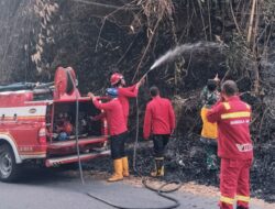Manggala Agni Dan TNI Sigap Tangani Kebakaran Lahan di Dusun Bontoloe