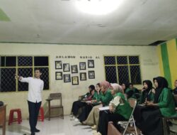 Cegah Hoaks, Pengurus OSIS PWU Dibekali Cara Cerdas dan Berakhlak Bermedia Sosial