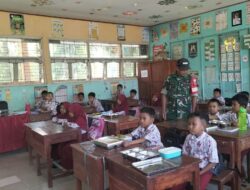 Babinsa Desa Bontoramba Pantau Langsung Pembagian MBG