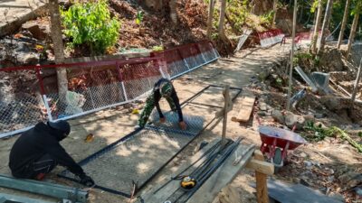 Personel Yonzipur Bersama Kodim 1409/Gowa Kebut Jembatan Gantung untuk wujudkan Impian warga Bungaya